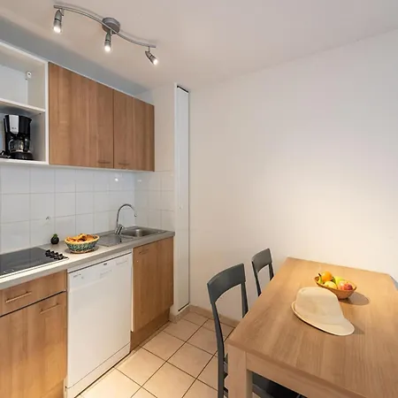 Сasa de vacaciones Duplex With Pool For 4