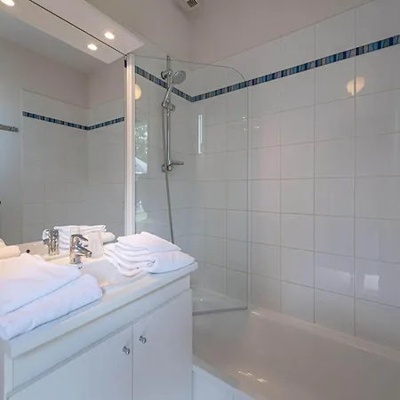 Duplex With Pool For 4 Saumur